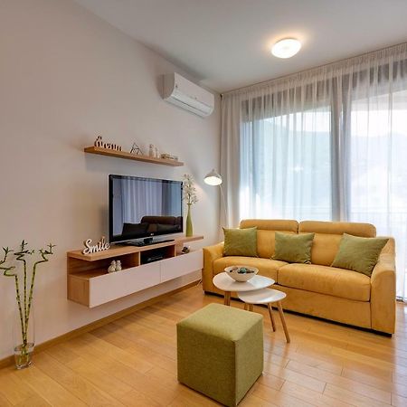 Sunray Apartment Tivat Luaran gambar