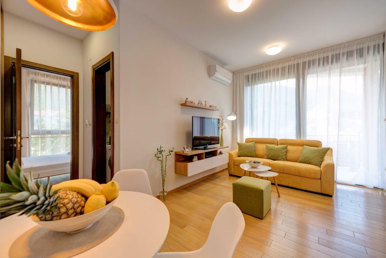 Sunray Apartment Tivat Luaran gambar