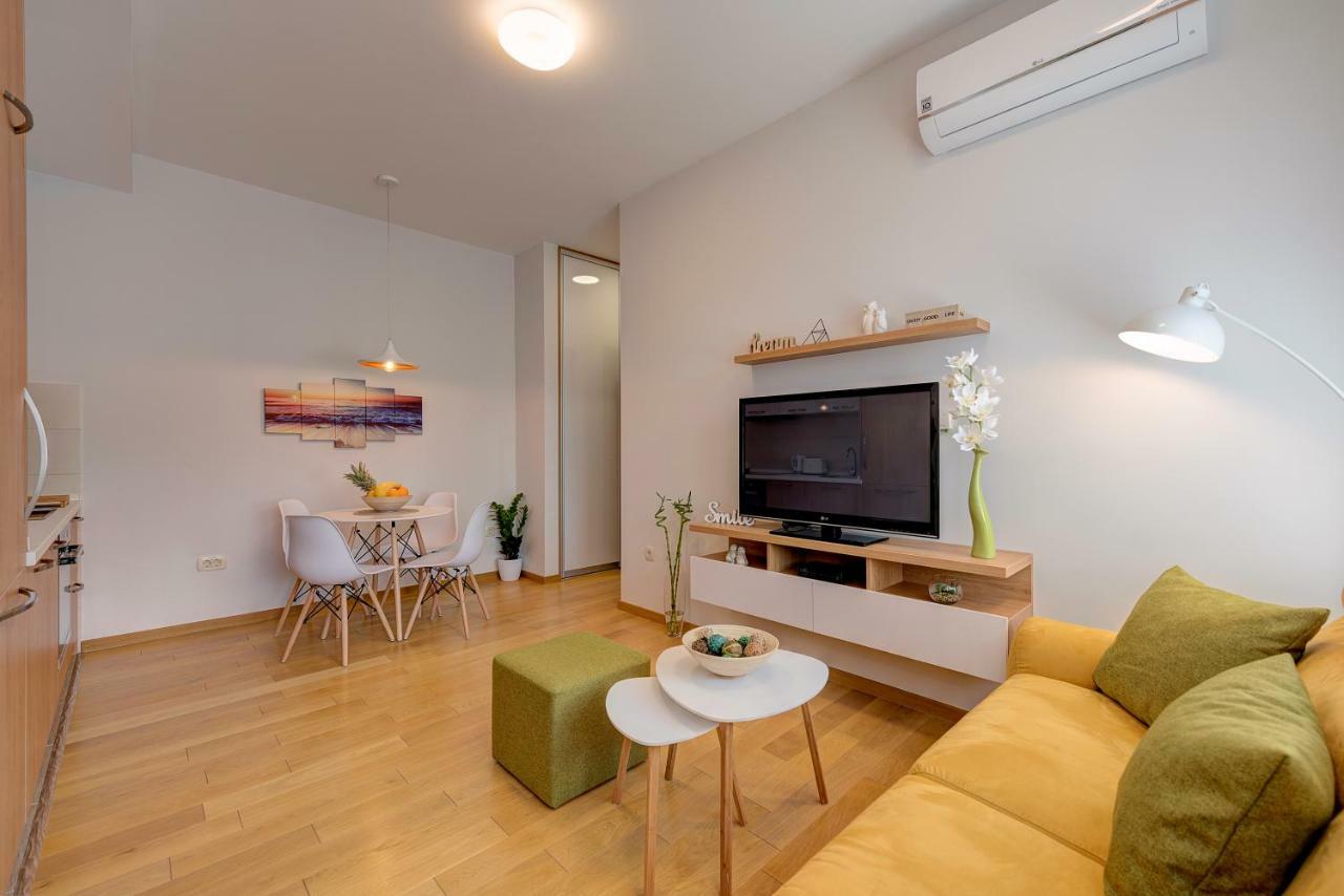 Sunray Apartment Tivat Luaran gambar