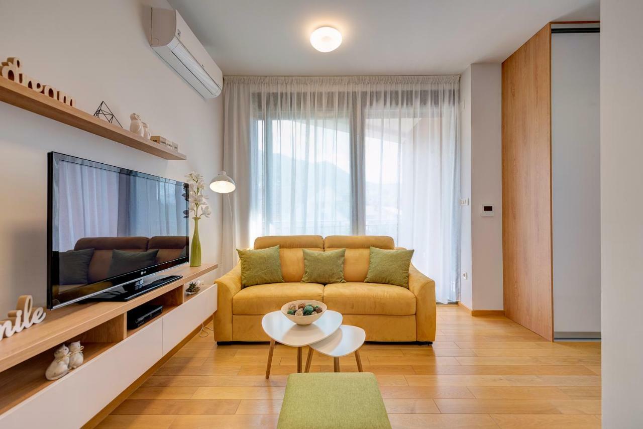 Sunray Apartment Tivat Luaran gambar